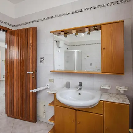 In With Kitchen